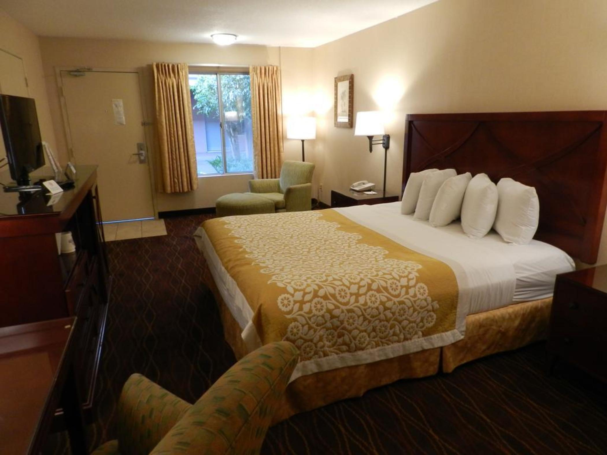 Days Inn and Suites Sea World - photo 13
