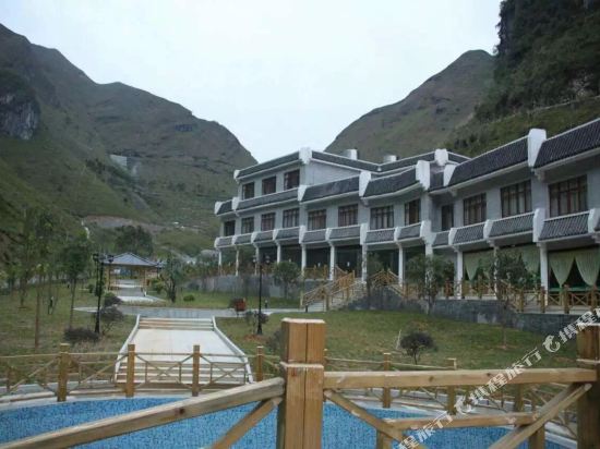 Qibainong Resort — hotel in Dahua