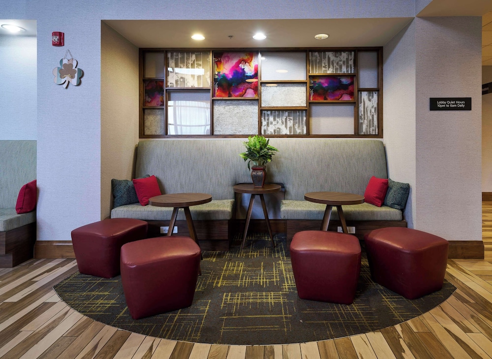 Hampton Inn & Suites Salinas - photo 17