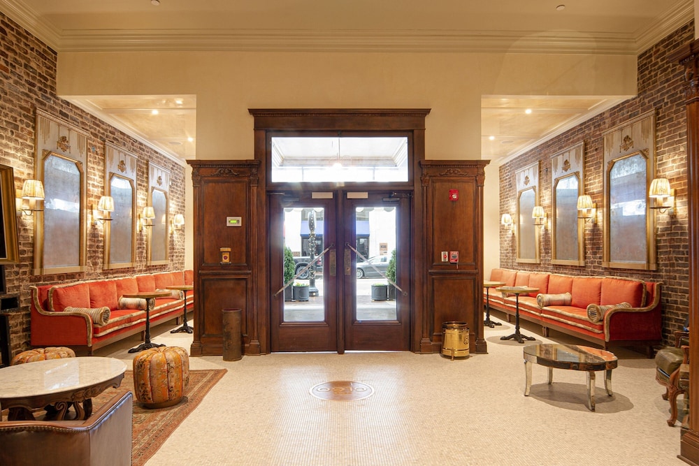 Hotel Cleo Knoxville Downtown A Tribute Portfolio Hotel — Knoxville