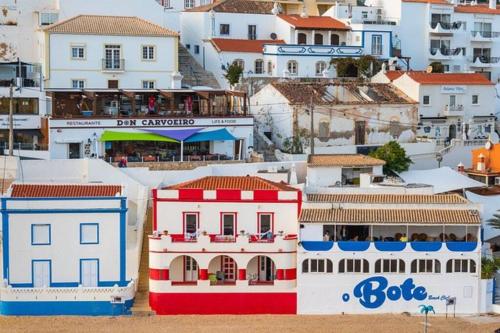Colors Pool House — 4-Star Luxury Hotel in Carvoeiro, Portugal