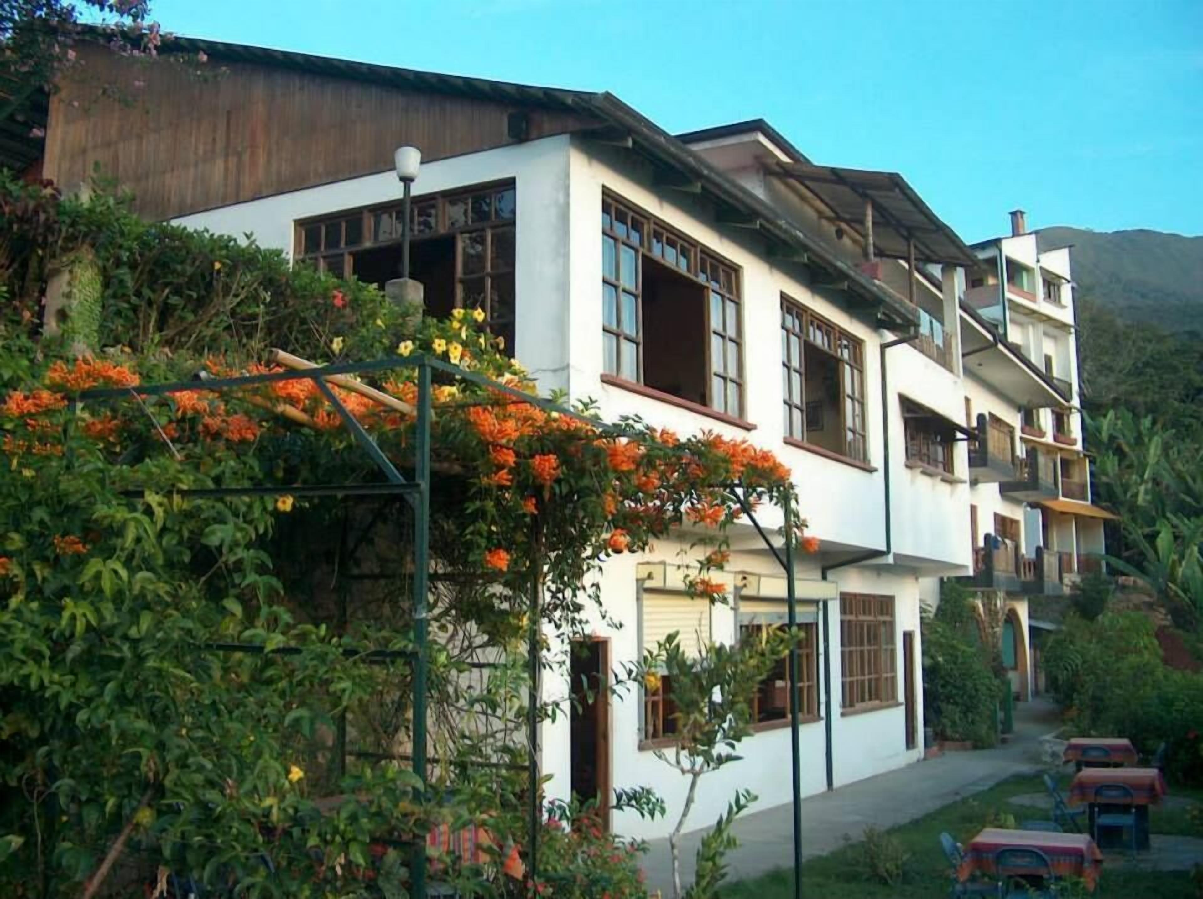 Hotel Esmeralda — hotel in Coroico