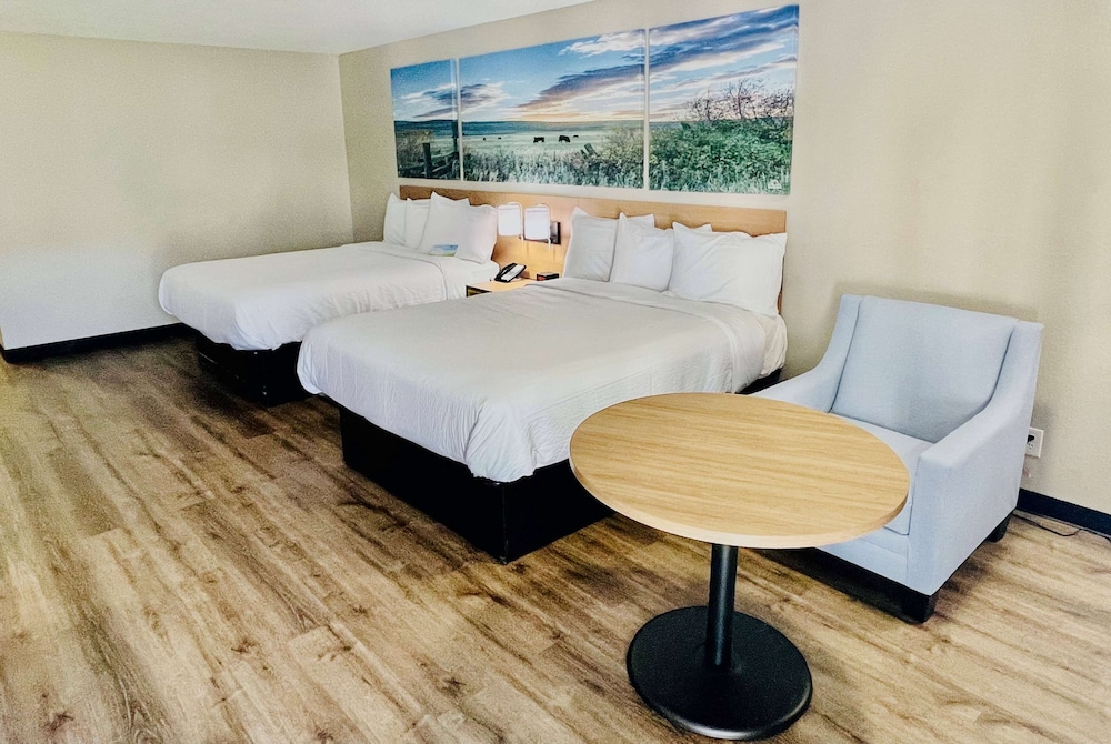 Days Inn by Wyndham Burleson Ft. Worth - photo 13