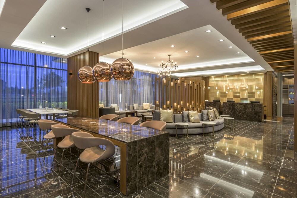 Courtyard by Marriott Bogota Airport — 4-Star Luxury Hotel in Bogota, Colombia