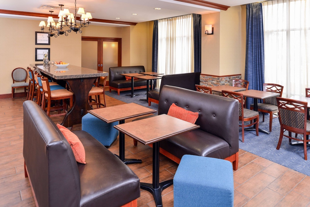 Hampton Inn Evanston - photo 32