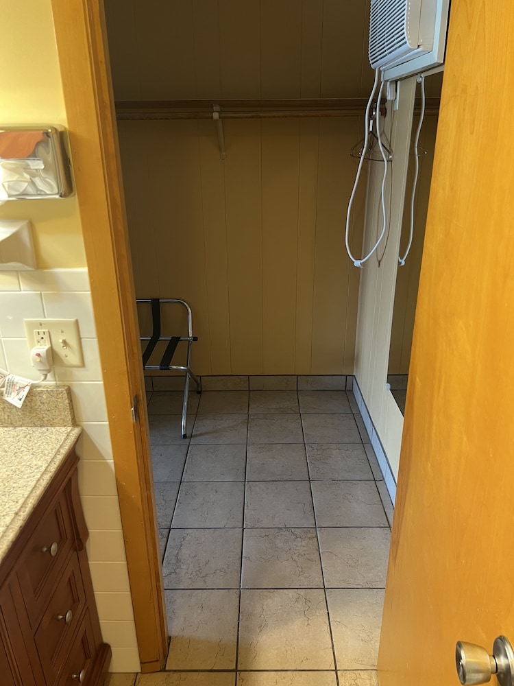 All Star Inn & Suites - photo 327