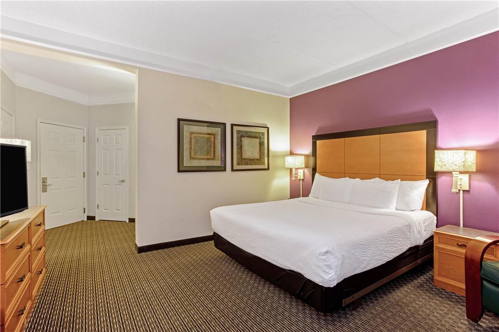La Quinta Inn & Suites by Wyndham Orlando I Drive Conv Ctr - photo 34