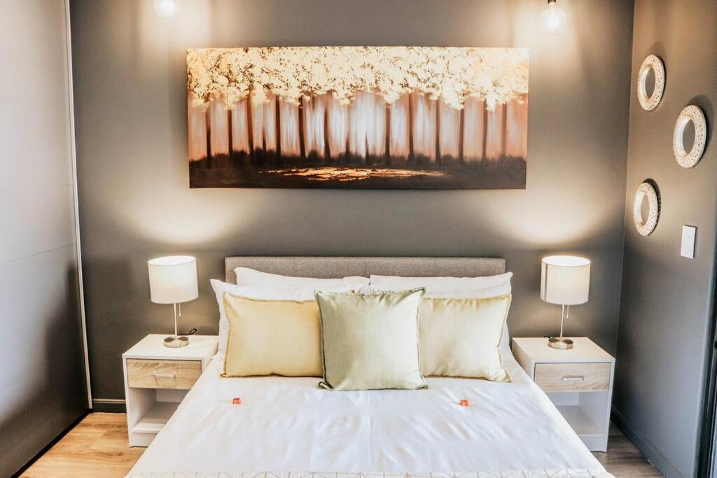 Wex829 Modern Woodstock Apartment with pool and gym access and secure parking