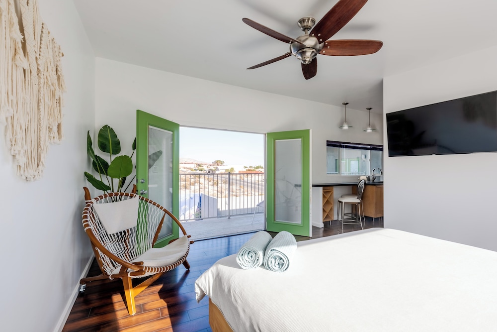 Desert Hot Springs Inn - photo 46
