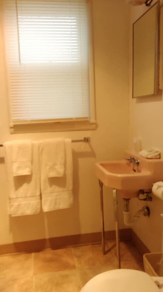 The Sage Motel - photo 35