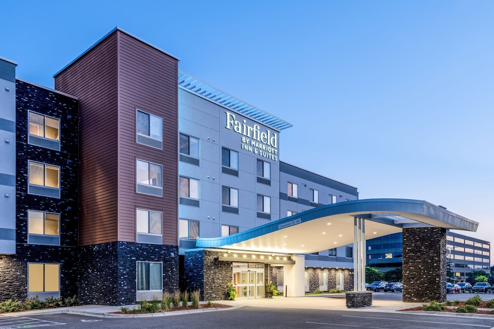 Fairfield Inn & Suites by Marriott Minneapolis North - photo 20