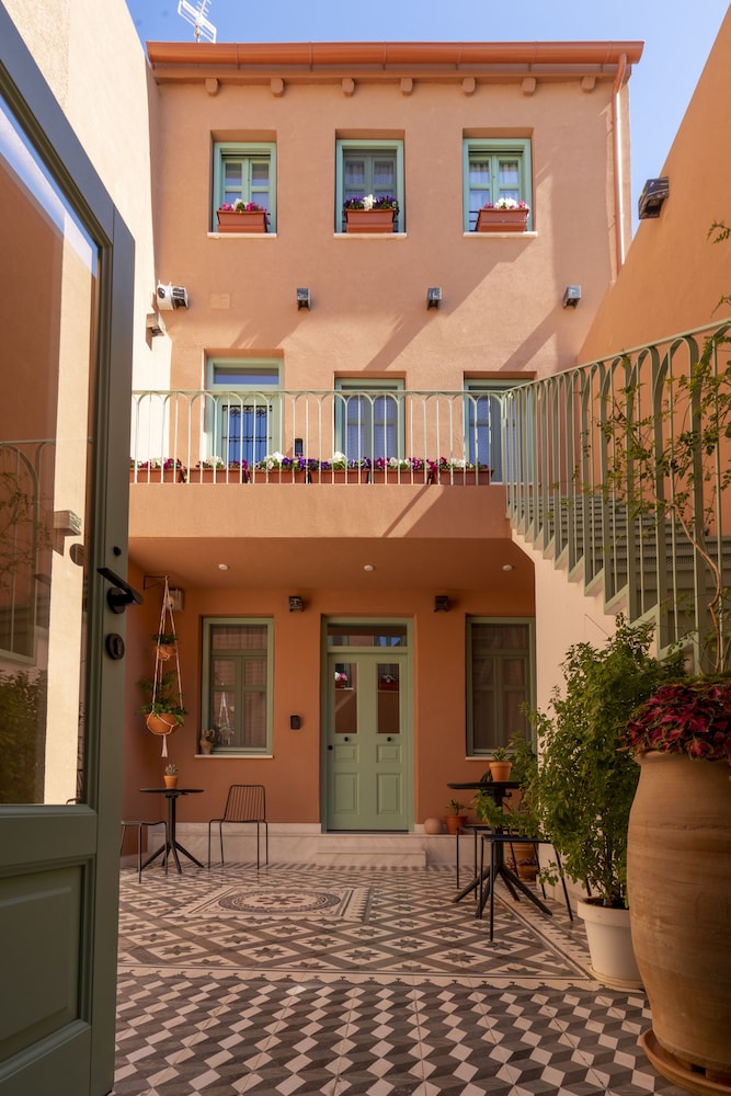 Sartori Concept Hotel in Irakleion, Greece