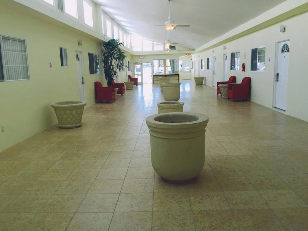 Europa Inn & Suites - photo 34