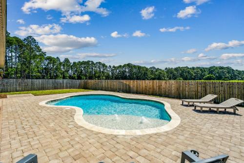 2590 Lovewood Dr in Navarre, United States