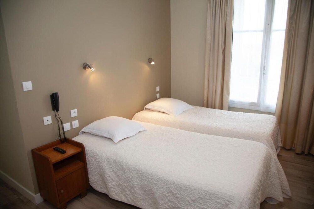 Hotel La Pocatiere — Coutances