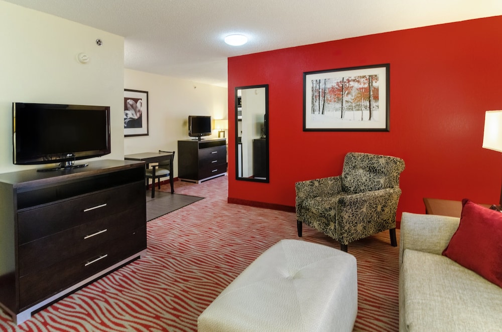 Holiday Inn Express & Suites Vinita by IHG - photo 14