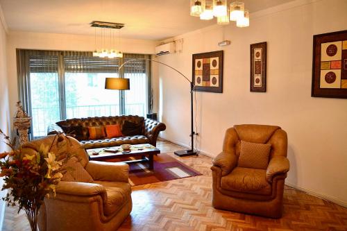 Fantastico Con Cochera En Pleno Centro — 4-Star Luxury Hotel in La Plata, Argentina