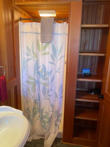 Whistling Winds Motel - photo 10