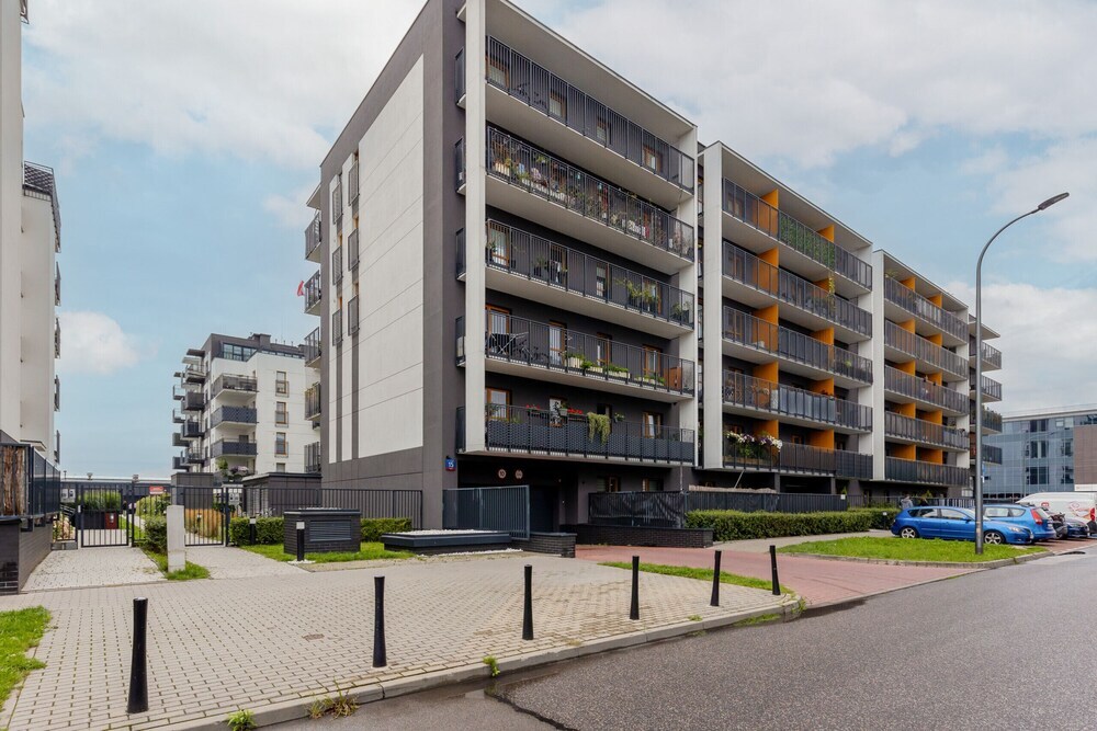 Cozy Apartment with Parking Bakalarska by Noclegi Renters — 4-Star Luxury Hotel in Warsaw, Poland