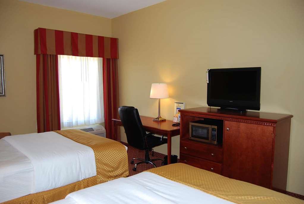 La Quinta Inn & Suites by Wyndham Fairfield TX - photo 15