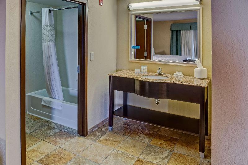 Hampton Inn Rochester Irondequoit - photo 20