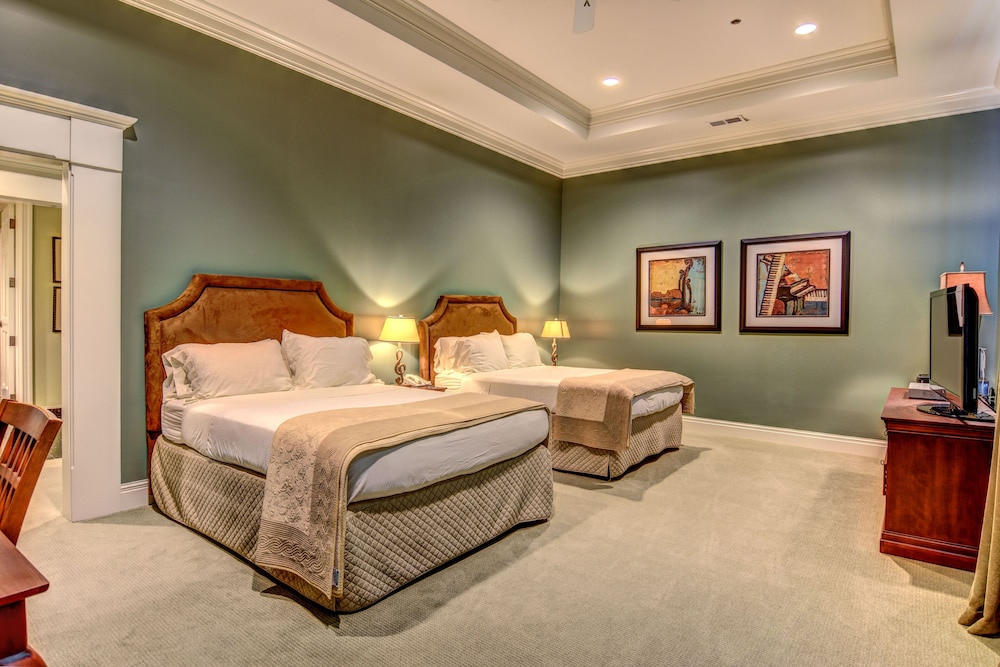 The Village at RiverLanding — hotel in Wallace