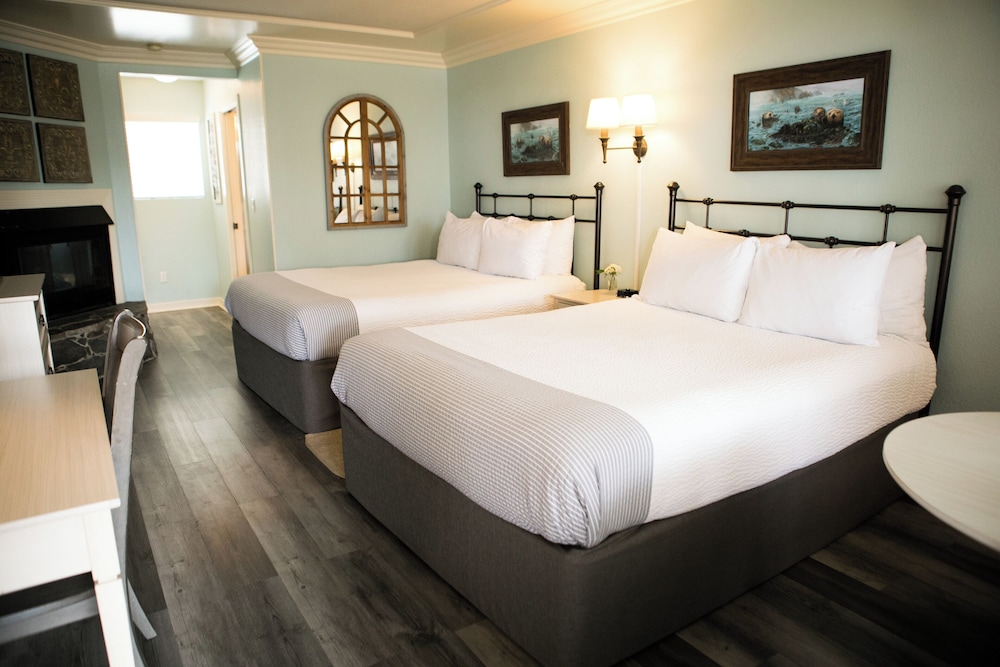 Sea Otter Inn - photo 11
