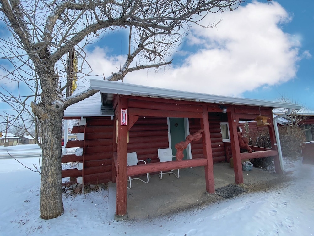 Roundtop Mountain Vista Cabins and Motel - photo 7