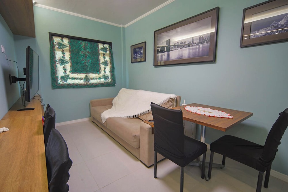 Hotel Pavitri Near Kashi Vishwanath Temple