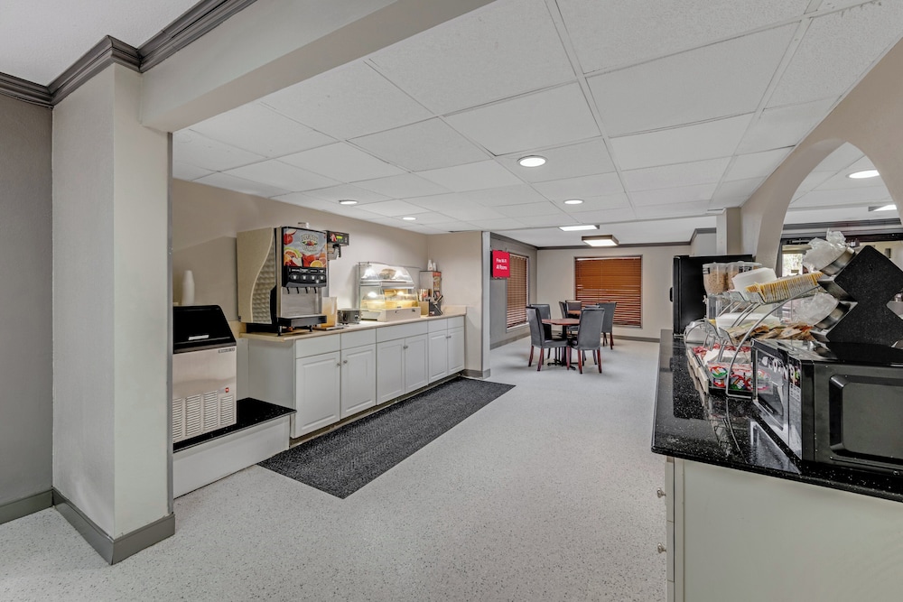 Red Roof Inn Kingsport - photo 23