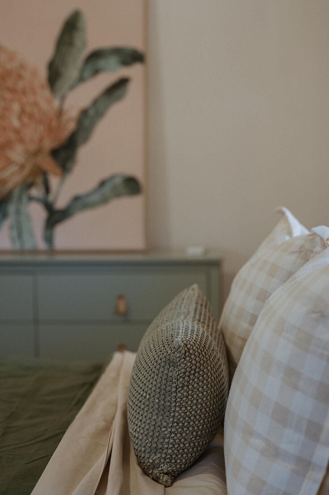 The River Block - carbon neutral hotel in Berri