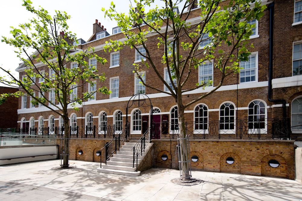 Safestay London Elephant & Castle — 4-Star Luxury Hotel in London, United Kingdom