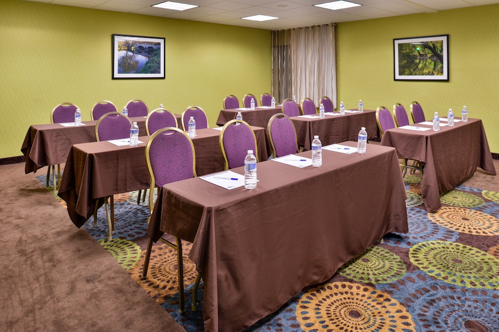 Holiday Inn Express Hunt Valley by IHG - photo 31