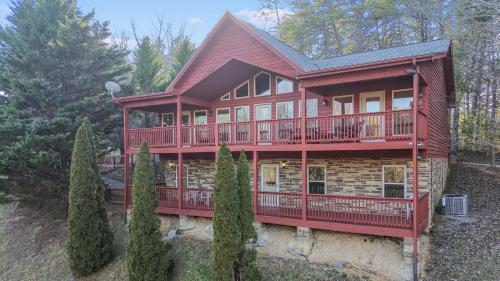 A Mountainside Oasis - carbon neutral hotel in Sevierville