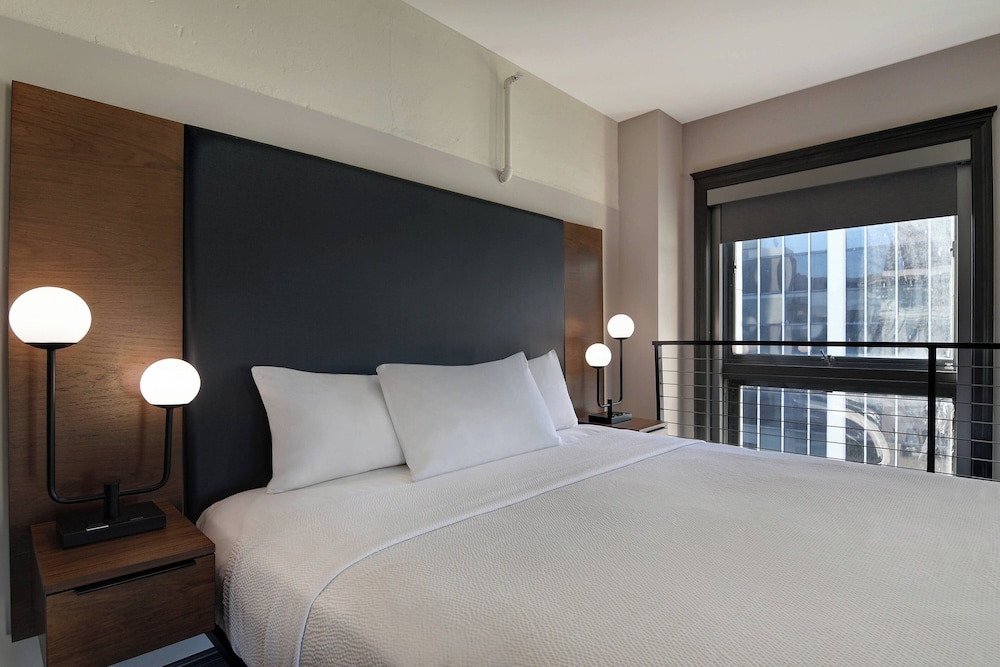 Courtyard by Marriott Cincinnati Downtown - photo 11
