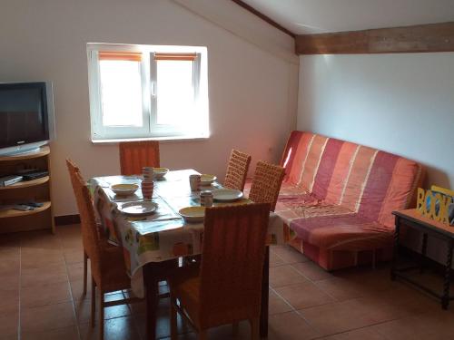 Apartments Lavanda & More Three Bedroom Apartment with Shared Terrace — 4-Star Luxury Hotel in Rab, Croatia