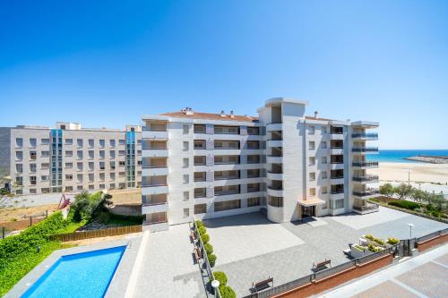 Apartaments Lamoga Monteixo — 4-Star Luxury Hotel in Torredembarra, Spain