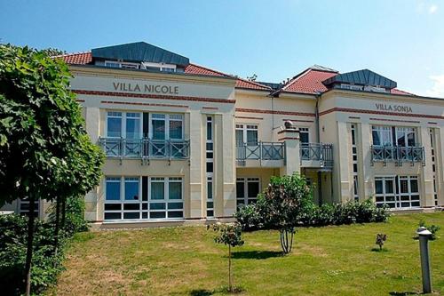 Residenz Am Postplatz Villa Sonja Whg 9 — 4-Star Luxury Hotel in Zingst, Germany
