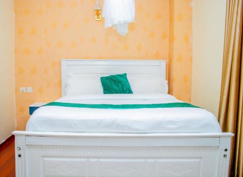Mango Court Apartment