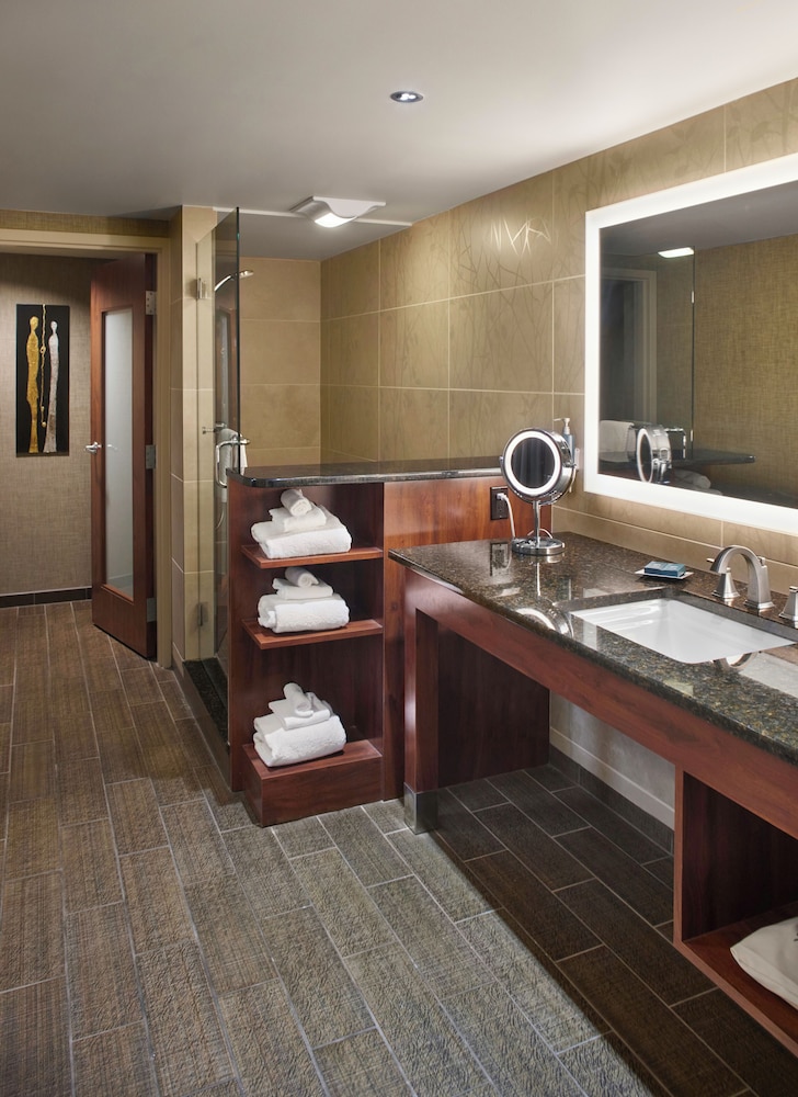 DoubleTree by Hilton Akron Fairlawn - photo 37