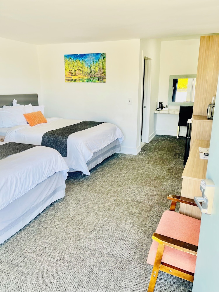 Blue Sage Inn & Suites - photo 19