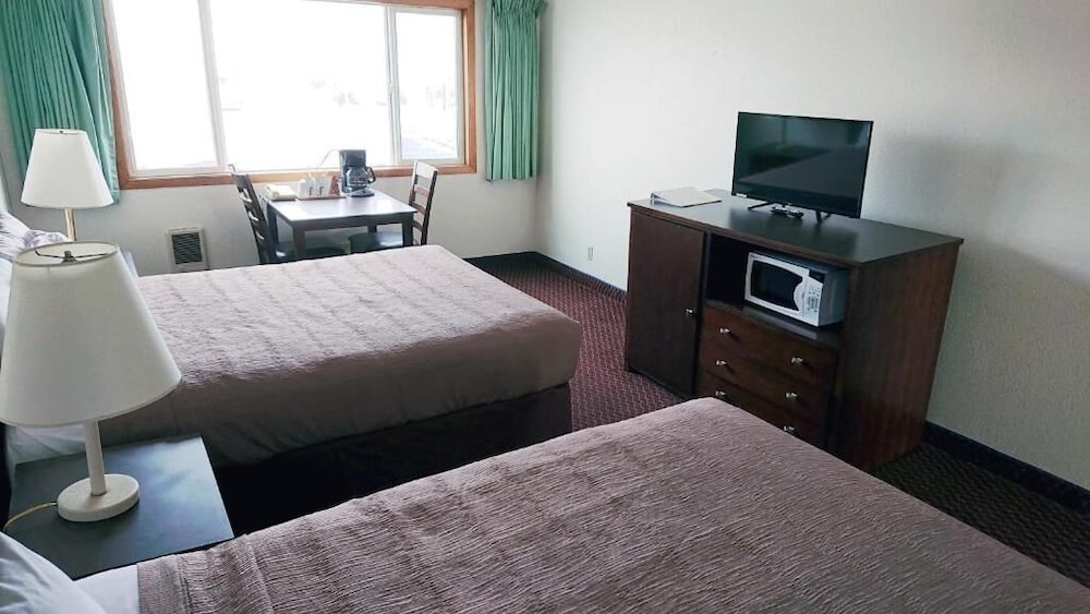 Silver Sands Motel - photo 13