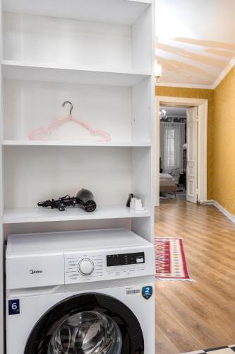 Sololaki Rooms
