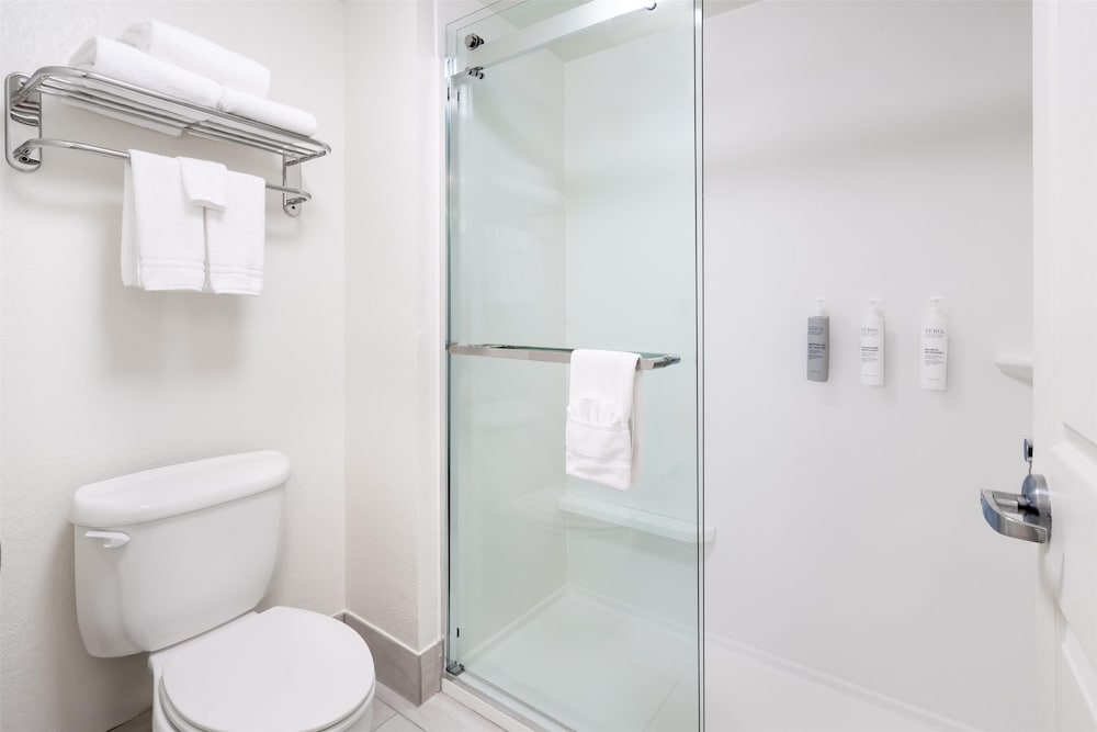 Homewood Suites by Hilton Eatontown - photo 26