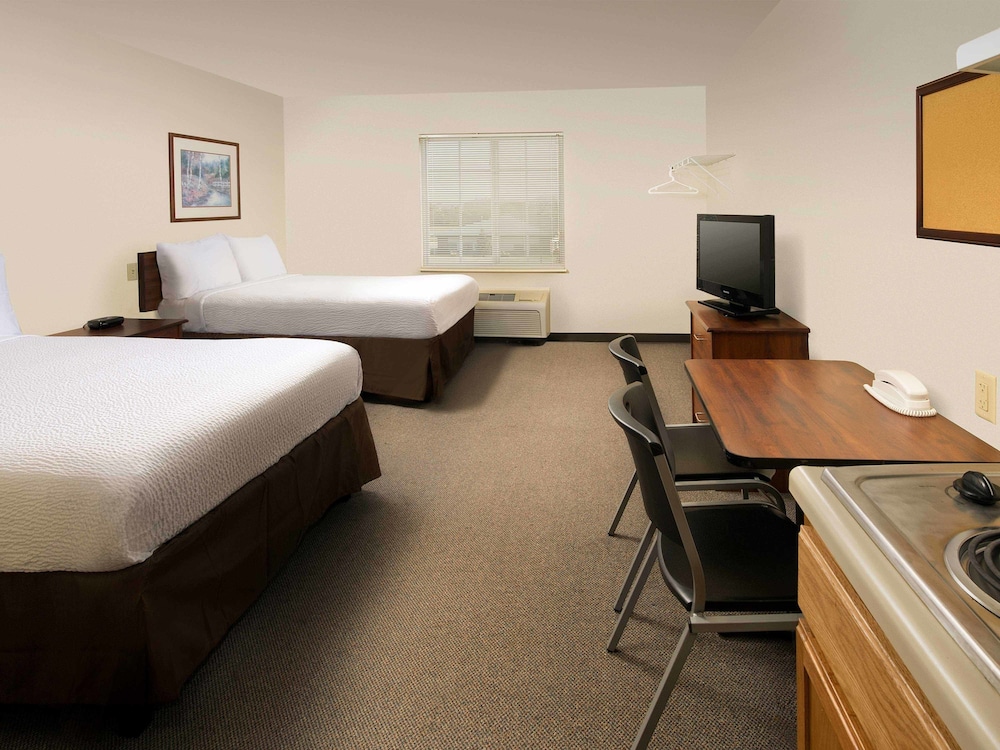 WoodSpring Suites Ankeny Des Moines - photo 9