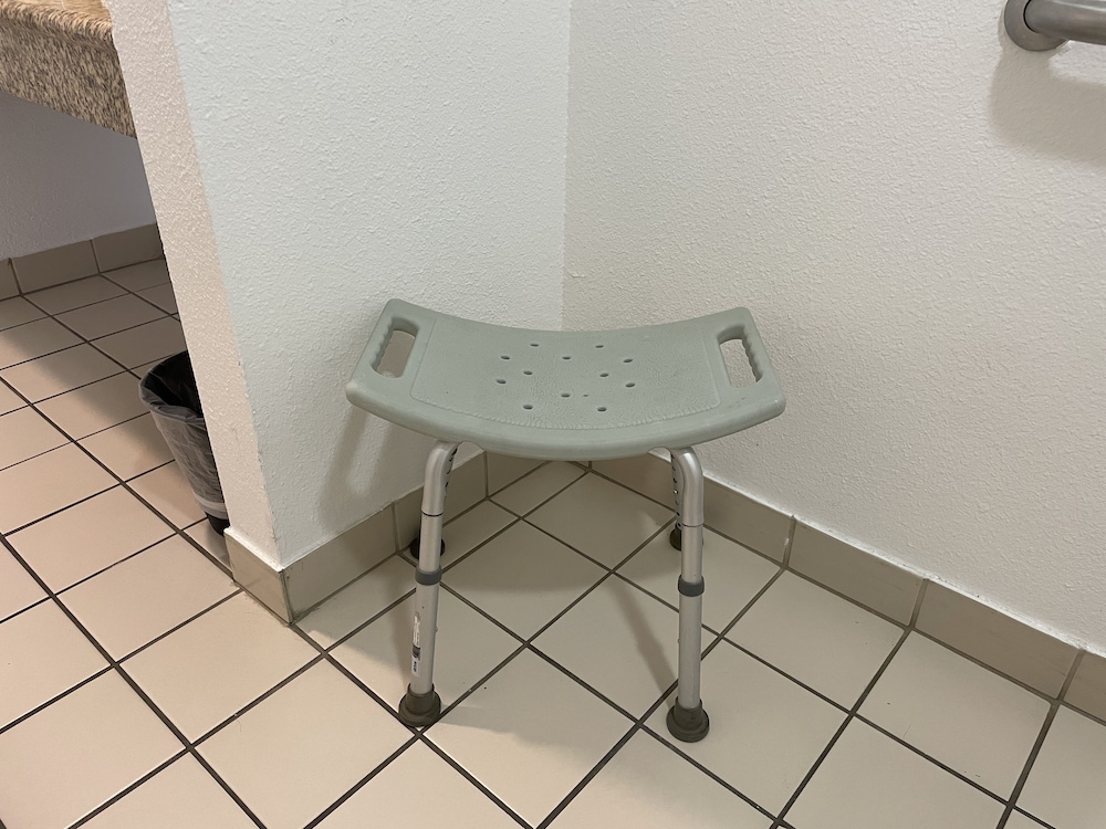Loma Linda Inn - photo 28