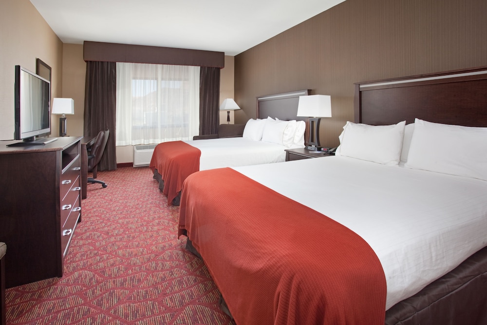 Holiday Inn Express & Suites Moab by IHG - photo 3