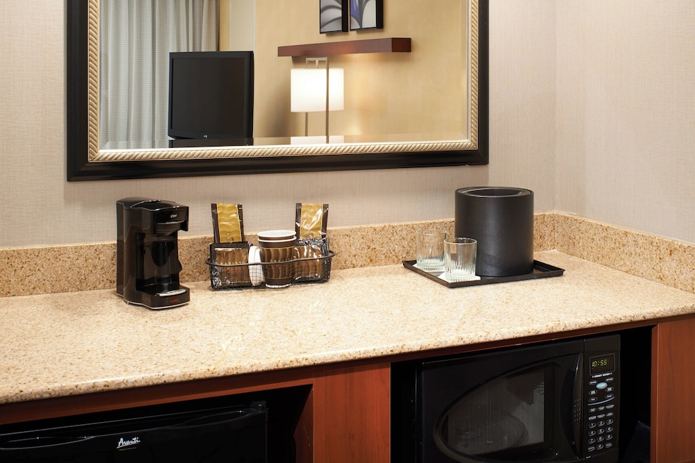 Courtyard by Marriott Detroit Warren - photo 10