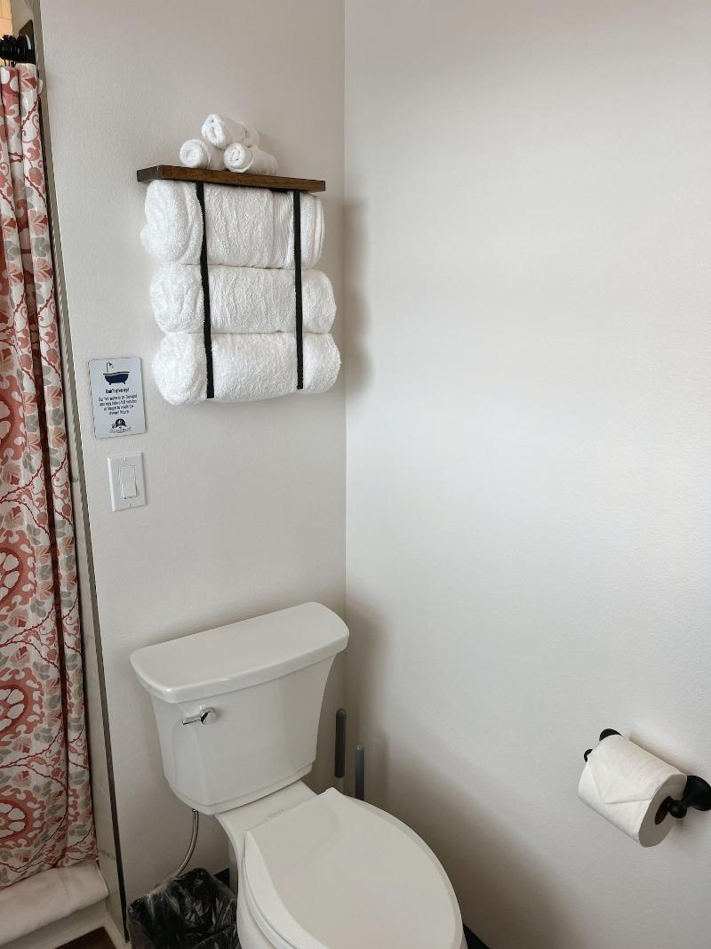 Hyland Hotel - photo 32