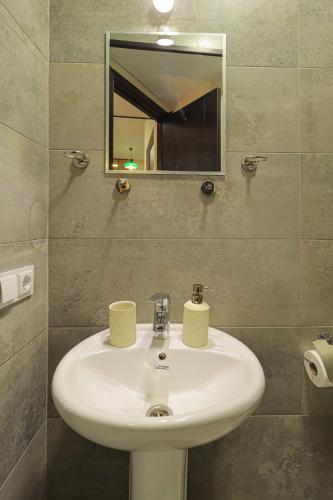 Comfortable 2BR Apt with 3 Balconies by Wehost